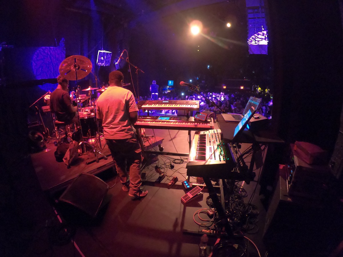 Michael Skidy on stage